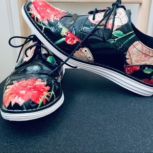 New Women’s Cole Hann Grand OS